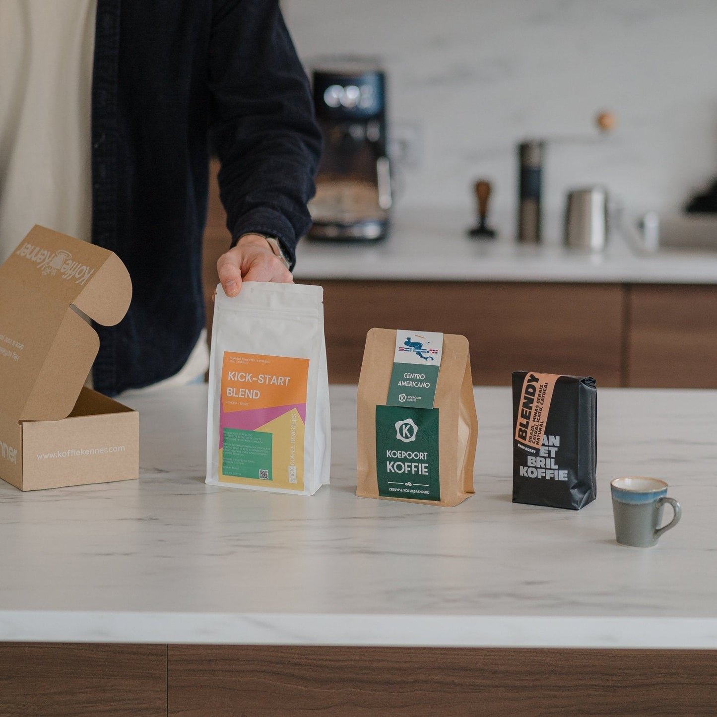 Specialty Coffee Abonnement met drie zakken vers gebrande koffie.