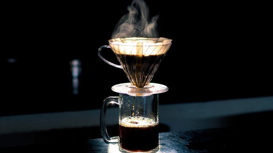 Filterkoffie-vs.-Espresso-Wat-Zijn-de-Verschillen-en-Welke-Past-Bij-Jou Koffie Kenner