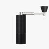 Timemore C3S Pro koffiemolen in zwart met metalen hendel, ontworpen voor consistente maling van espresso tot French press koffie.