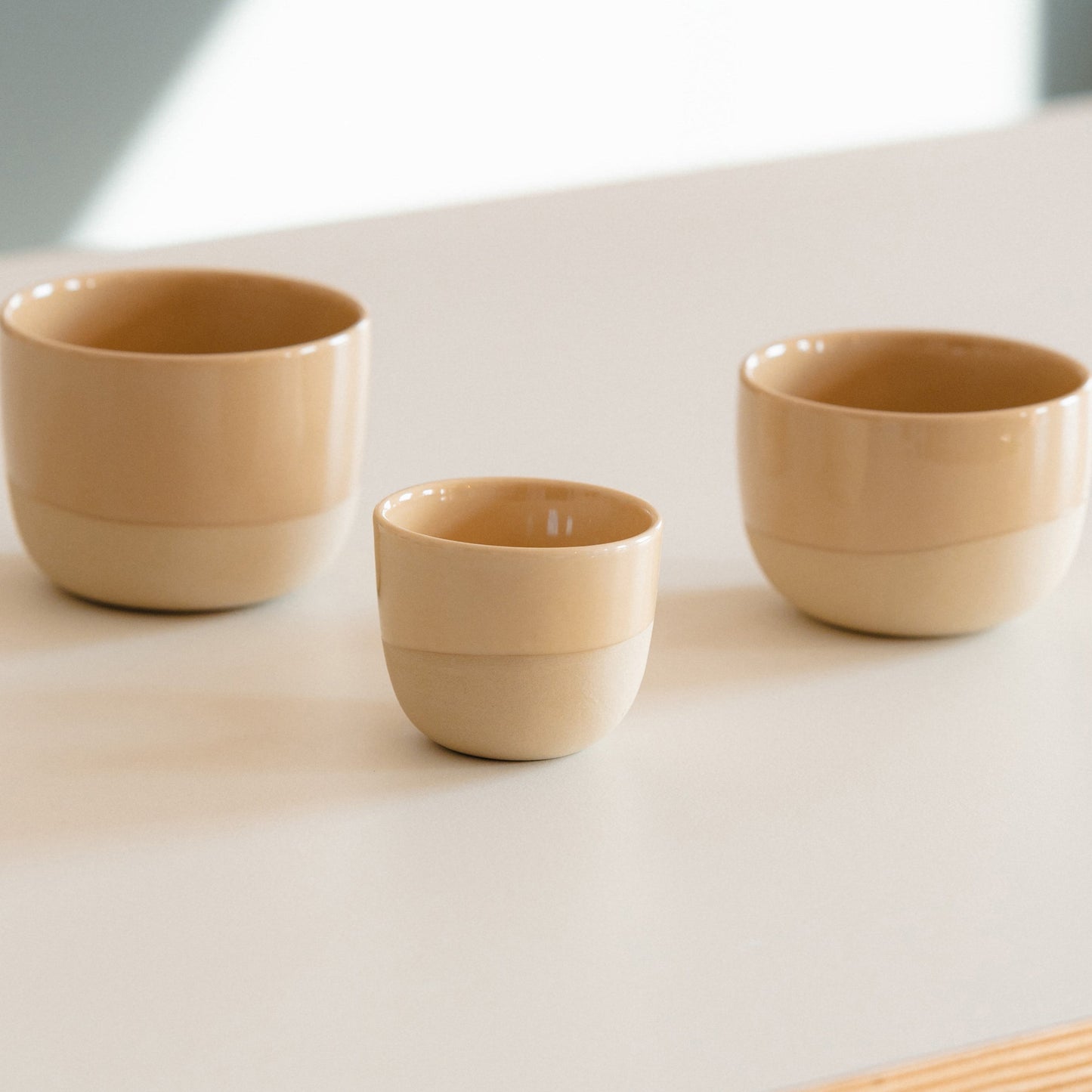 https://cdn.shopify.com/s/files/1/0920/8548/5951/files/BaristaEssentials_cups_beige.jpg?v=1760039953