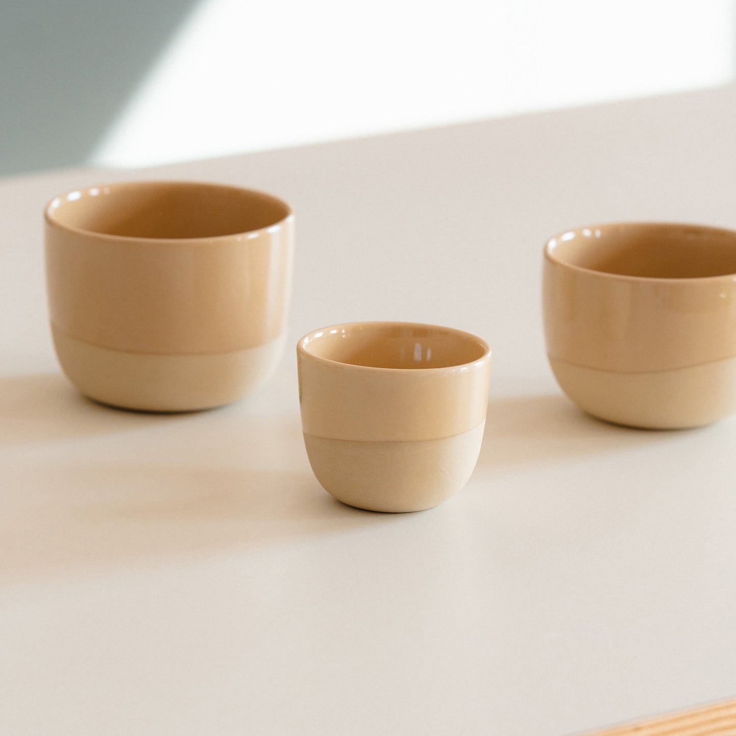 https://cdn.shopify.com/s/files/1/0920/8548/5951/files/BaristaEssentials_cups_beige_2715bed4-eae3-4fa7-bd05-f13562c37ff5.jpg?v=1760016929