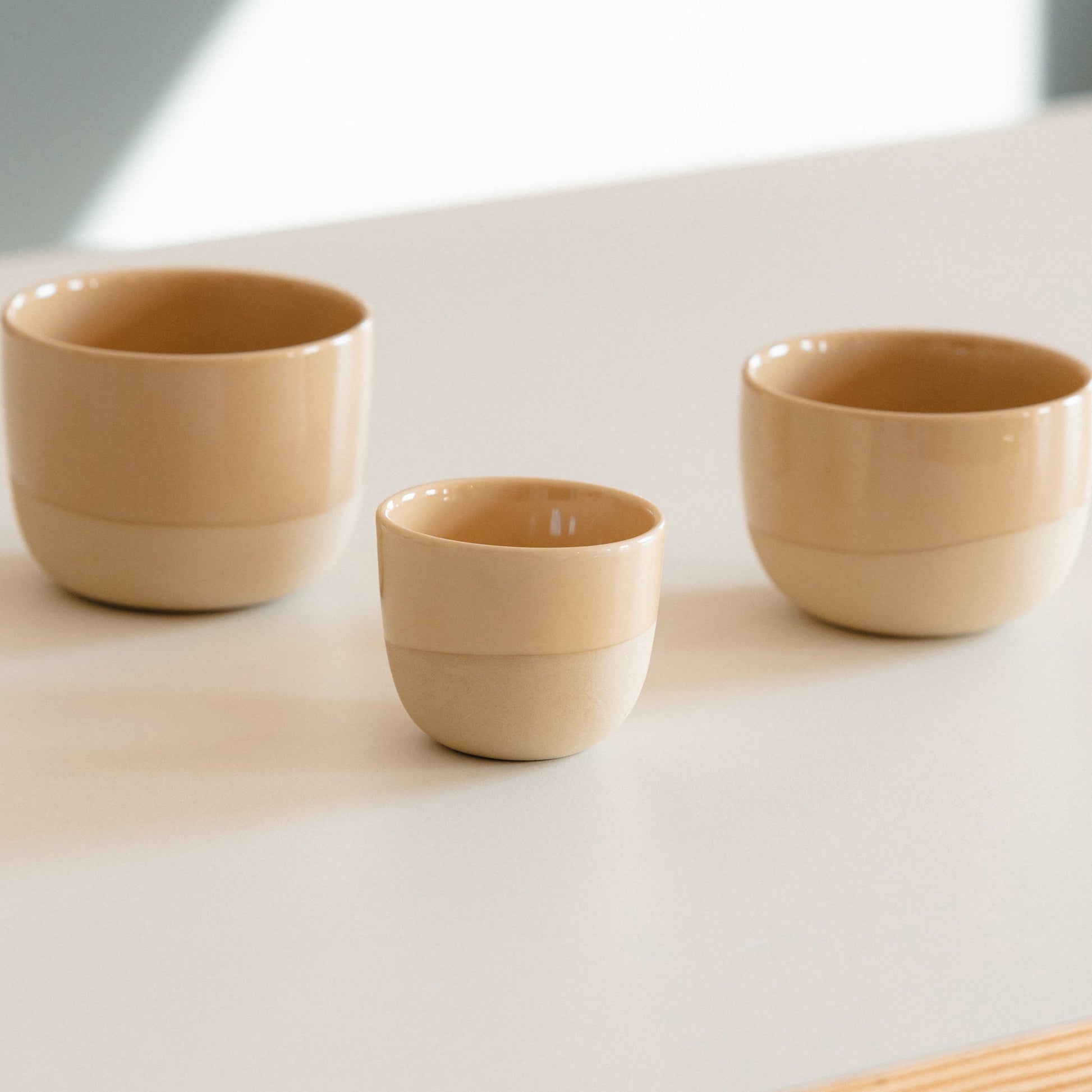 https://cdn.shopify.com/s/files/1/0920/8548/5951/files/BaristaEssentials_cups_beige_918183b9-faef-4d89-886f-6e716c432180.jpg?v=1760039674