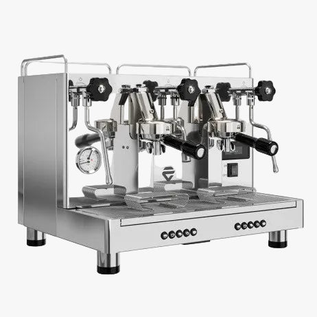 https://s3.eu-central-1.amazonaws.com/media.koffiebranderijdekoepoort.nl/media/11614/COFFEEMACHINES_PL2SVX_34_ld.jpg