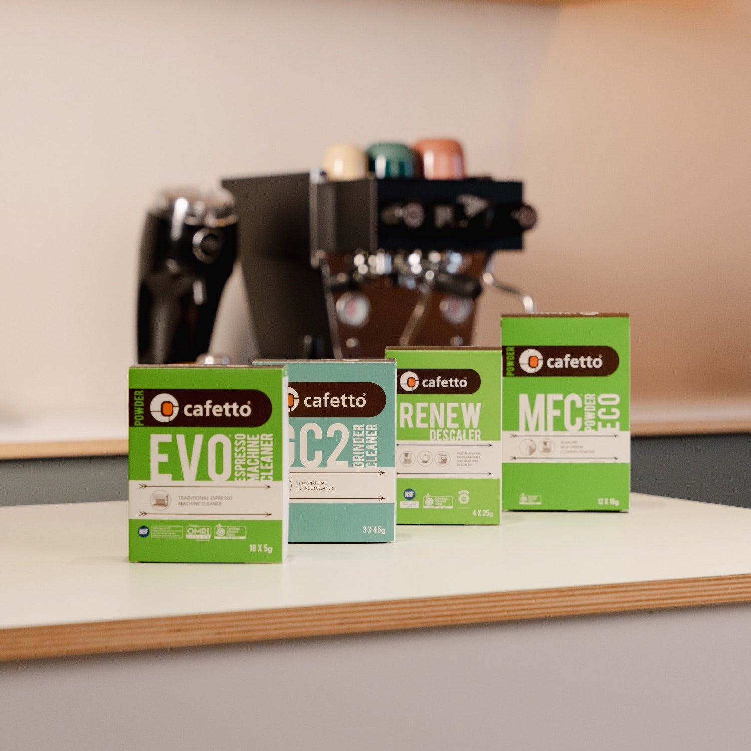 https://cdn.shopify.com/s/files/1/0920/8548/5951/files/Cafetto_onderhoudsproducten.jpg?v=1773399239
