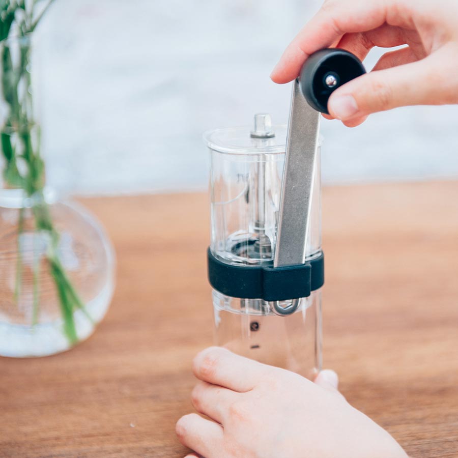 Hario Smart G Koffiemolen Transparant Koffie Kenner