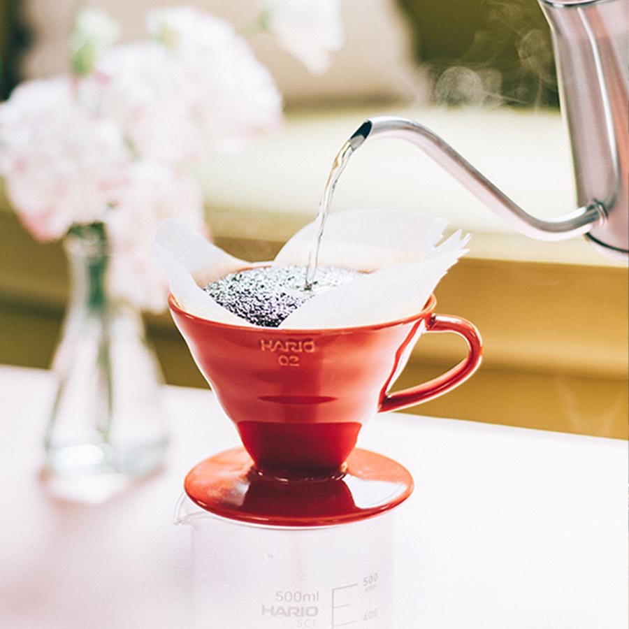 Hario V60 Ceramic Coffee Dripper Rood HARIO