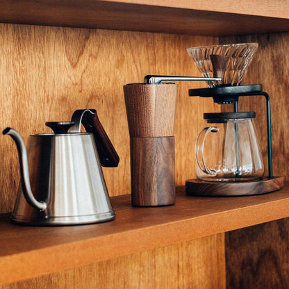 https://maze.bestbrew.de/web/image/product.image/8809/image_1024/Coffee%20Grinder%20Walnut?unique=ba224e0