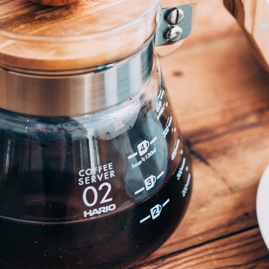 Hario Coffee Server met Olijfhouten Handgreep Koffie Kenner