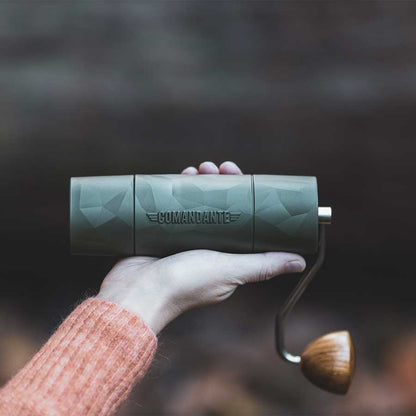 Comandante X25 Trailmaster Outdoor Grinder Koffie Kenner