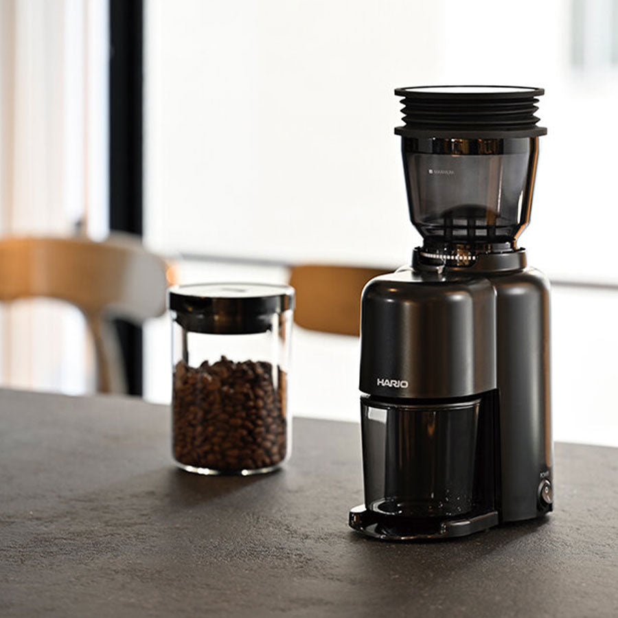 Hario Compact N Elektrische Koffiemolen Koffie Kenner