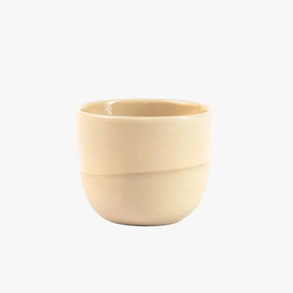 https://cdn.shopify.com/s/files/1/0920/8548/5951/files/Espresso_koffie_kopje_sand_yellow-scaled.webp?v=1760089135