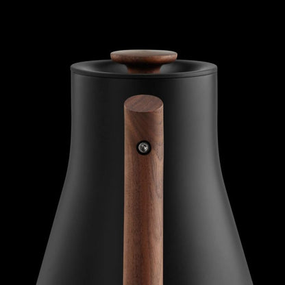 Fellow - Corvo EKG 0,9l - Matte Black Pro - Walnut Handle Koffie Kenner