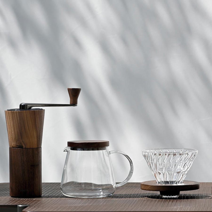 Hario V60 Glazen Dripper Walnoot HARIO