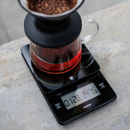 https://maze.bestbrew.de/web/image/product.image/10223/image_1024/HARIO%20Barista%20Glass%20Scale%20-%20Black?unique=fa75dea