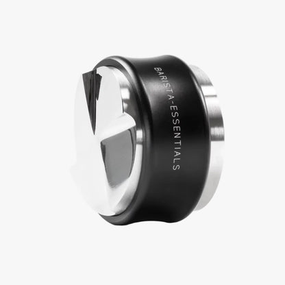 https://cdn.shopify.com/s/files/1/0920/8548/5951/files/Koffie_verdeler_tamper_combinatie_585mm_zwart-scaled.webp?v=1760099299