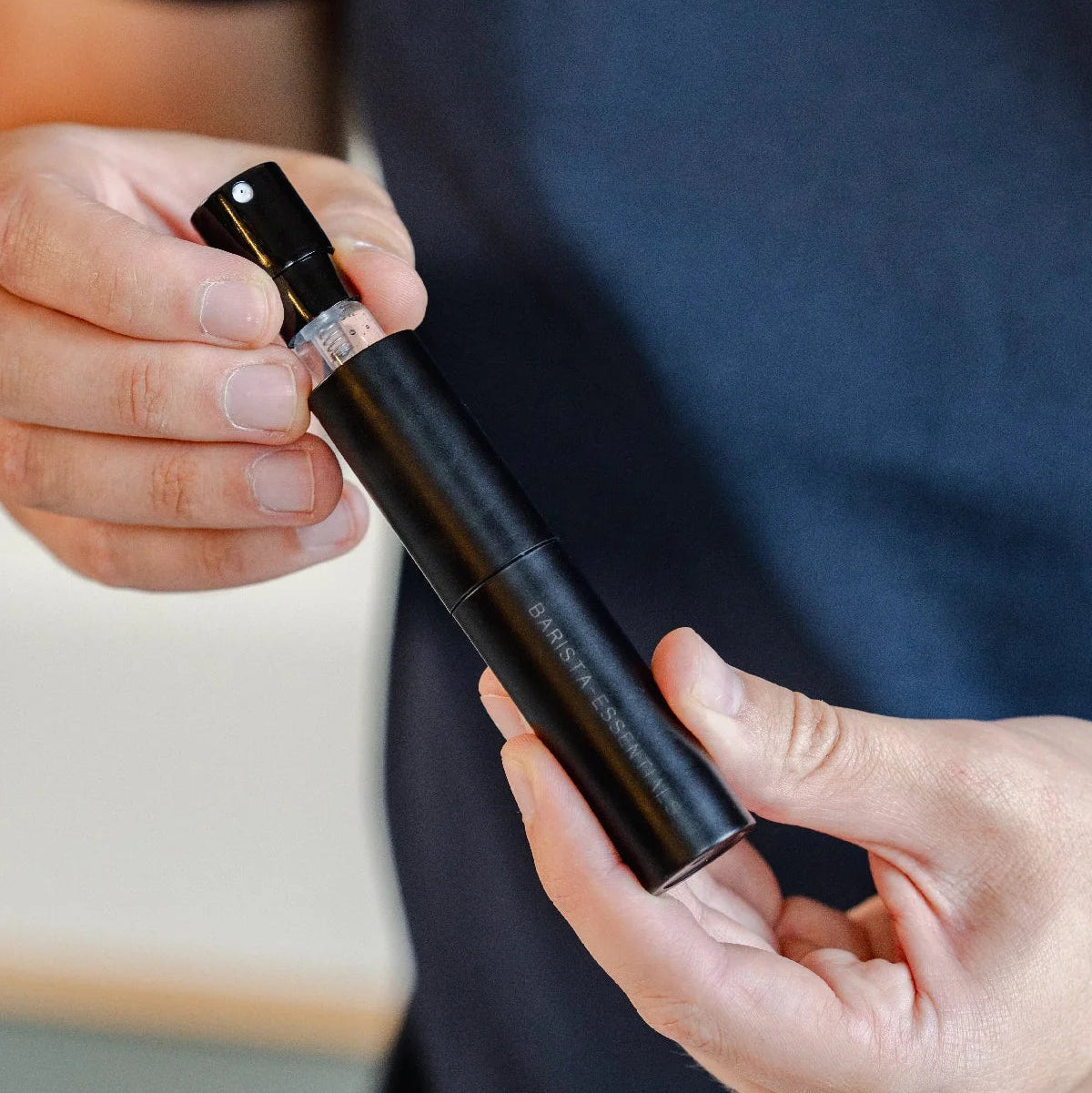 https://cdn.shopify.com/s/files/1/0920/8548/5951/files/RDT-spray-bottle-coffee_02.webp?v=1760098851