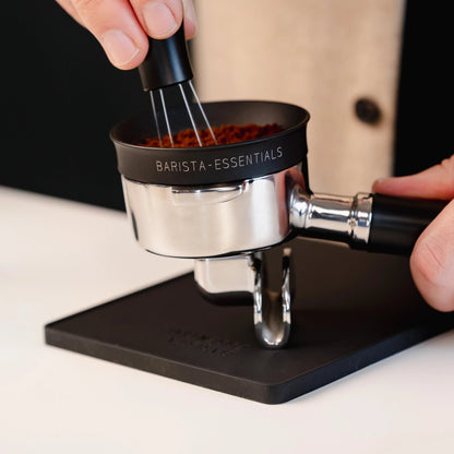 https://cdn.shopify.com/s/files/1/0920/8548/5951/files/Tamper_mat_koffie_hoek_klein_01.webp?v=1760101323