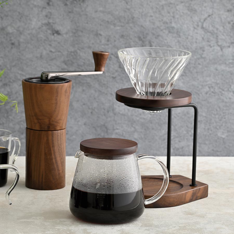 Hario V60 Drip Stand Walnut Koffie Kenner