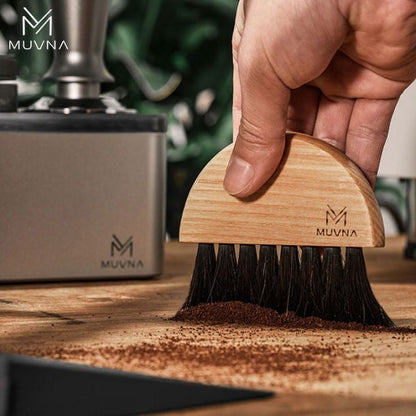 MUVNA - Massieve brede houten borstel MUVNA
